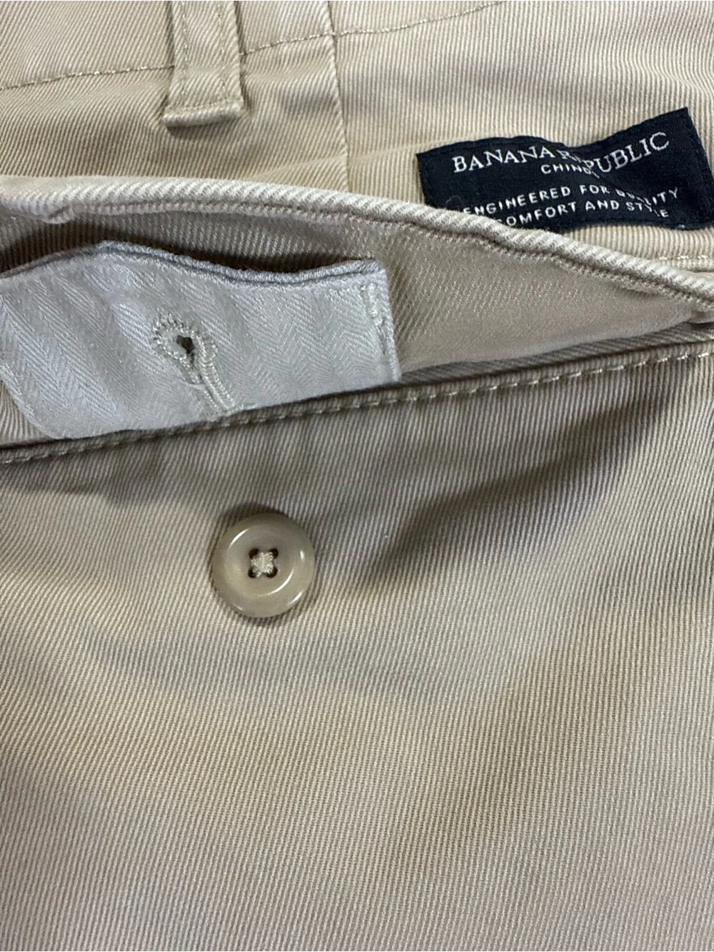Banana Republic Men's Slim Chinos in Khaki